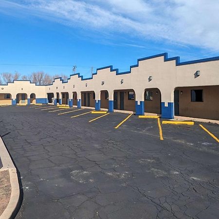 Travelodge By Wyndham Clovis Exterior photo