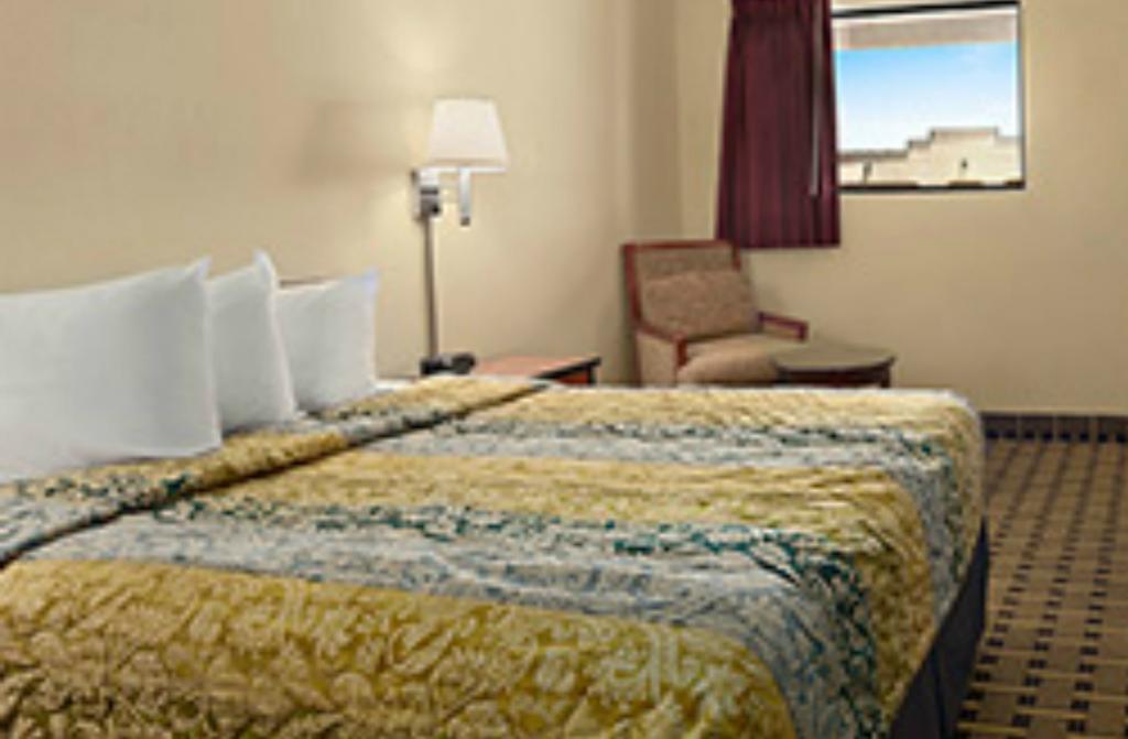 Travelodge By Wyndham Clovis Room photo