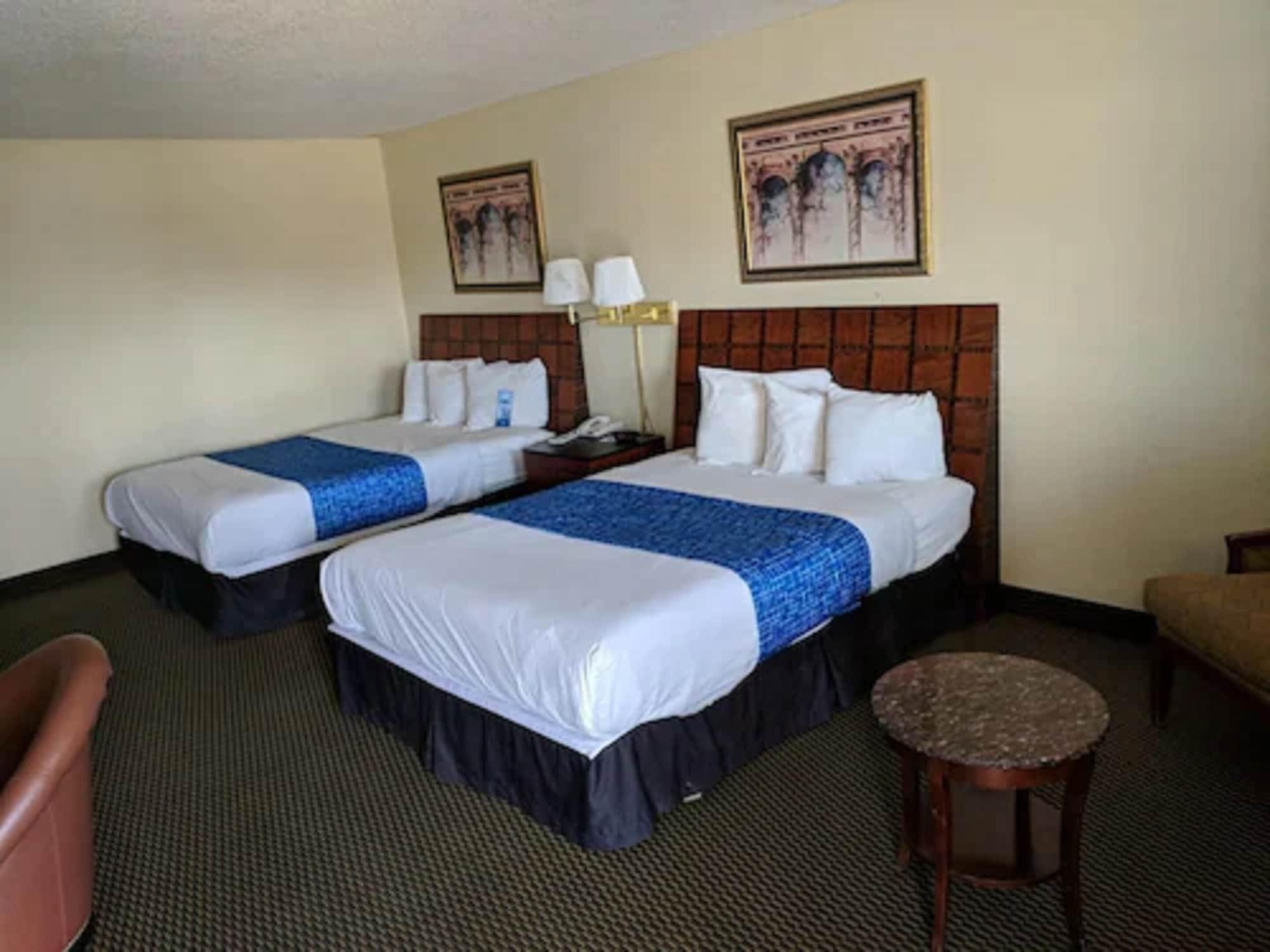 Travelodge By Wyndham Clovis Exterior photo