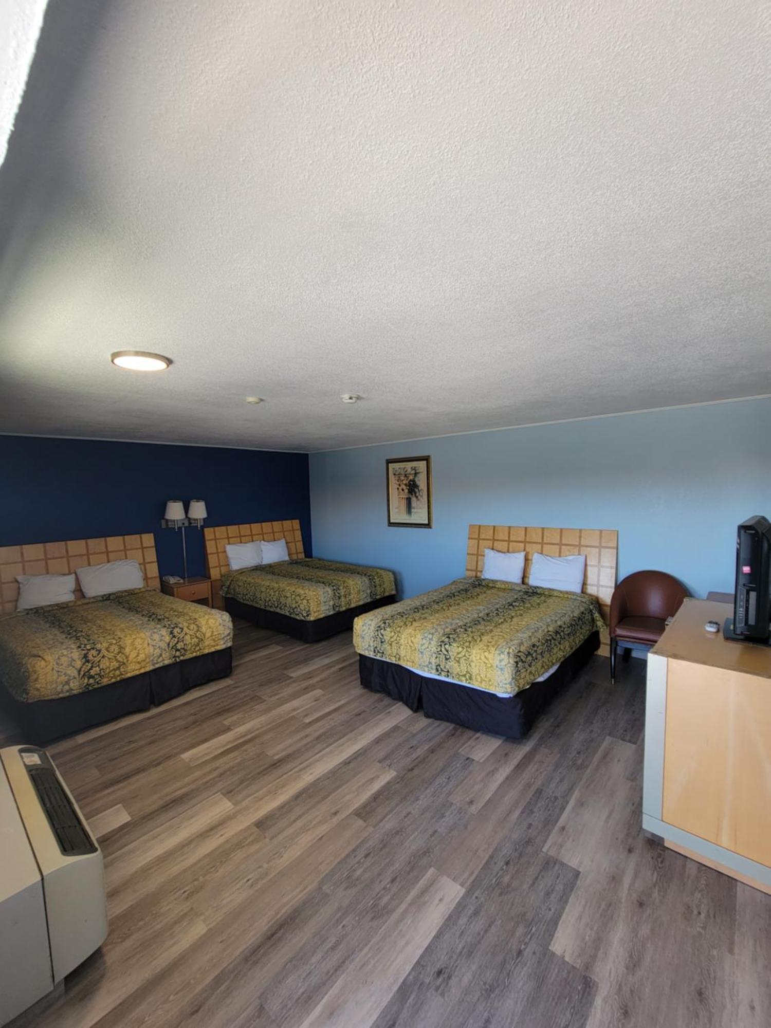 Travelodge By Wyndham Clovis Exterior photo
