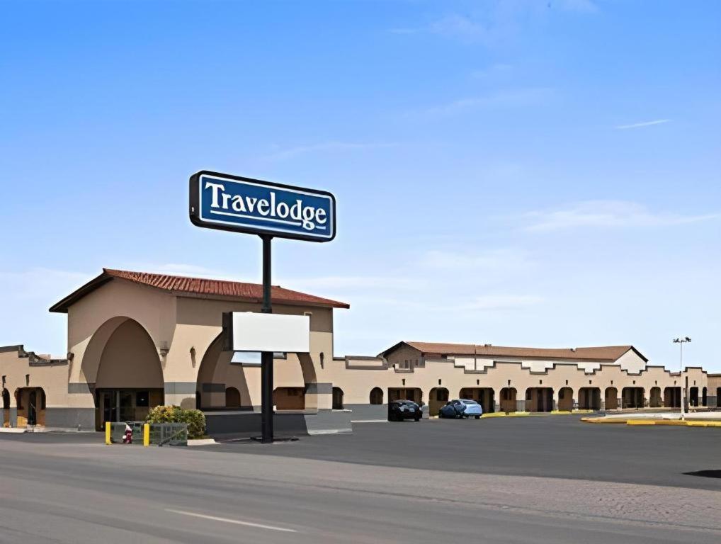 Travelodge By Wyndham Clovis Exterior photo